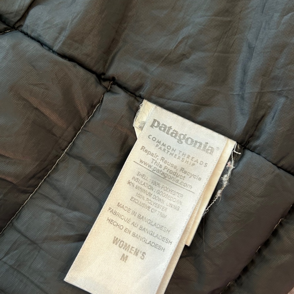 Women's Patagonia Down Sweater Jacket - Picture 5 of 8